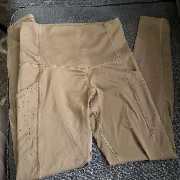 Light brown champion spandex high waisted leggings with pockets - Picture 2 of 3